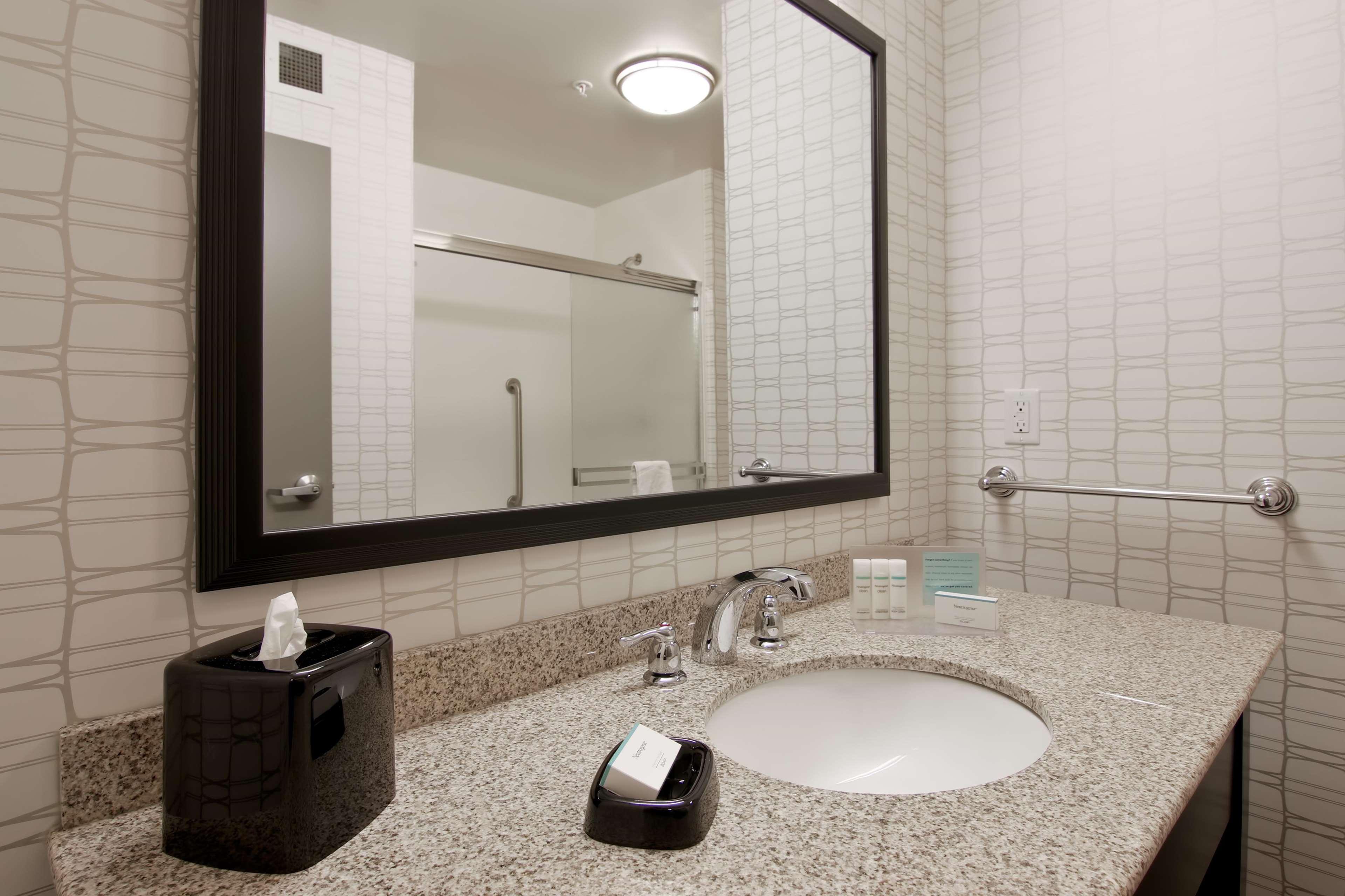 Hampton Inn & Suites Bellevue Downtown/Seattle Exteriör bild