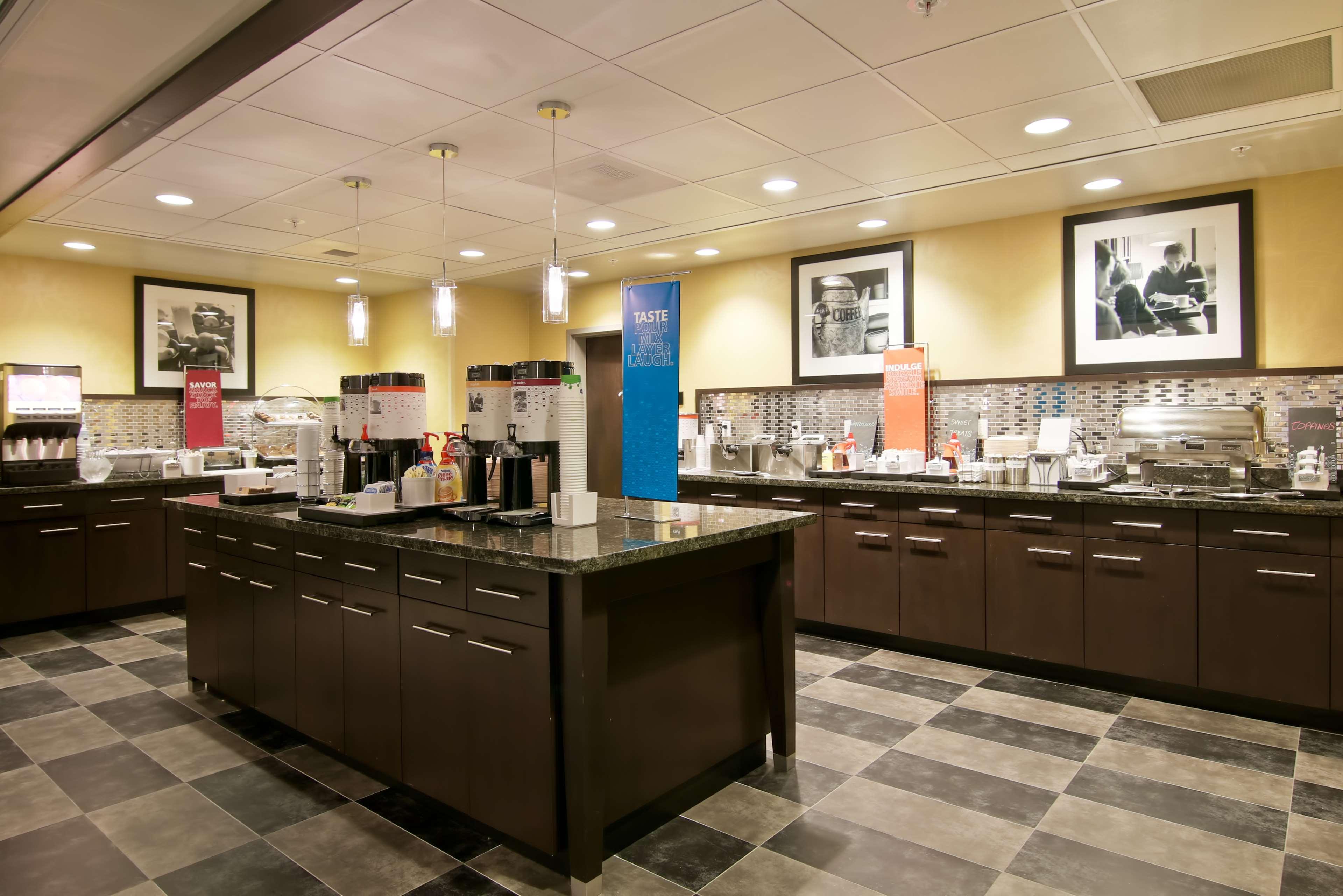 Hampton Inn & Suites Bellevue Downtown/Seattle Exteriör bild