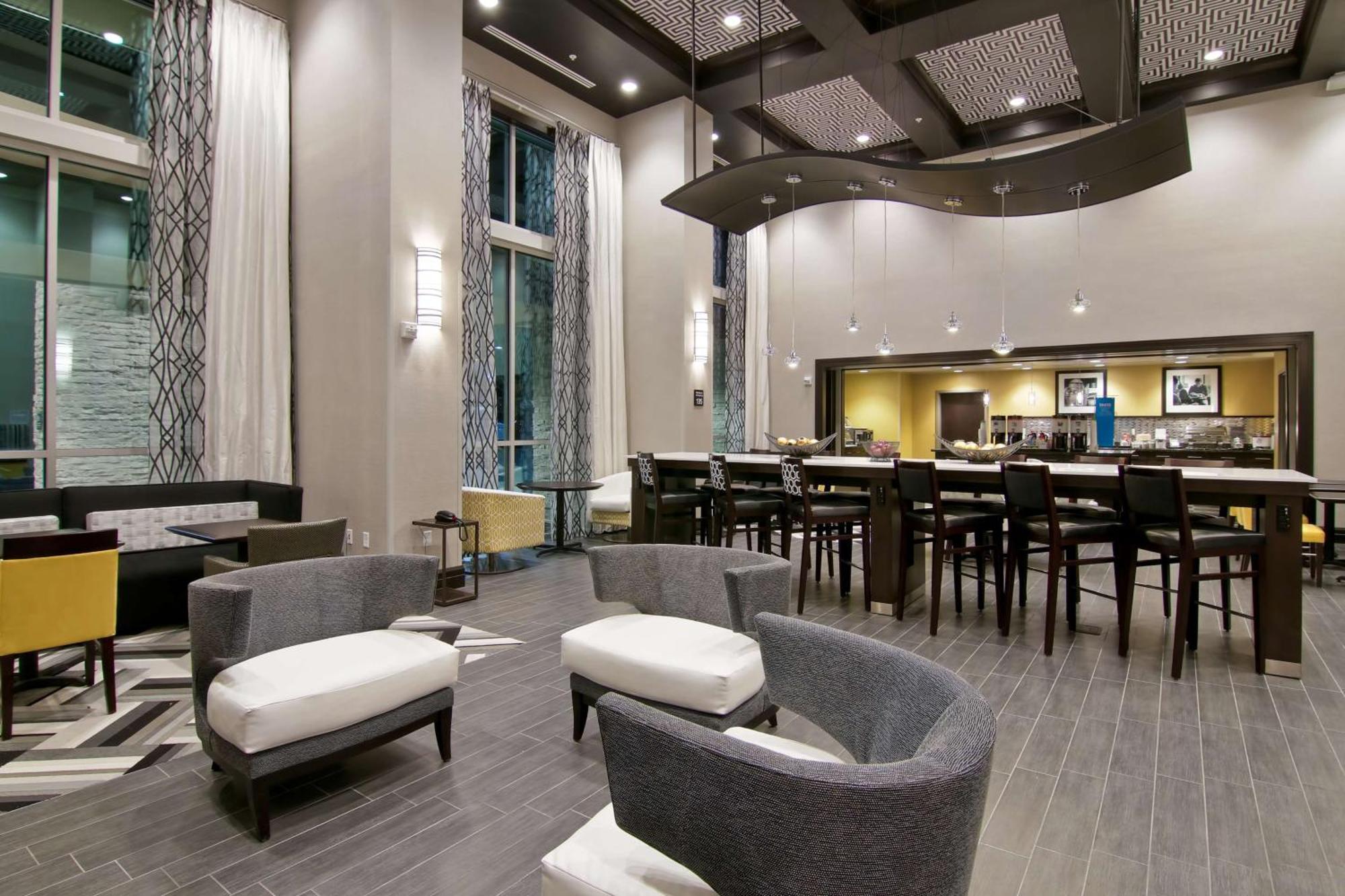 Hampton Inn & Suites Bellevue Downtown/Seattle Exteriör bild